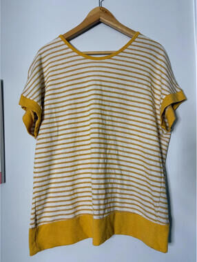 Lazy Sundays Medium Short Sleeve Sweater with Back Cutout